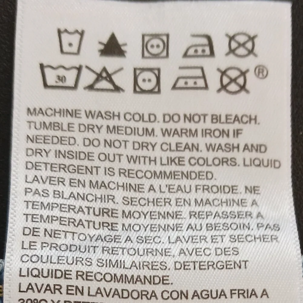 Levi's Signature Mid Rise Denim Jean Shorts, Lt. Wash, Distressed  Size 12 - W31 - Picture 15 of 15